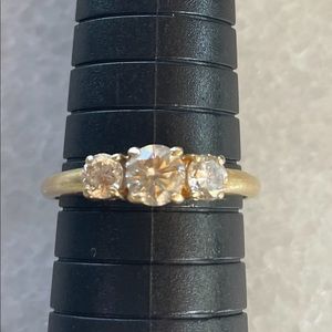 14k gold three stone diamond ring